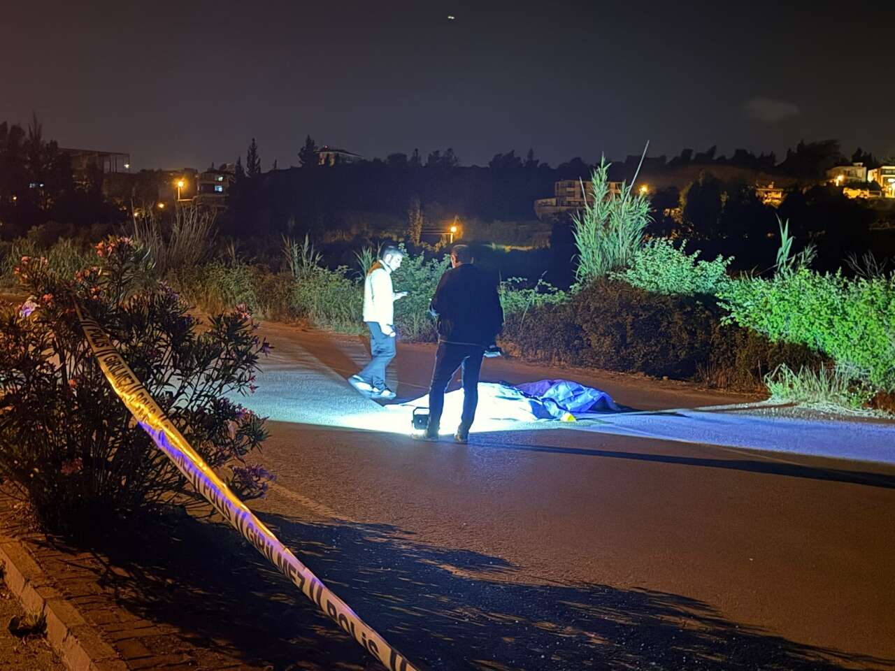 Sokak ortasında katliam! 3 arkadaş öldürüldü 5
